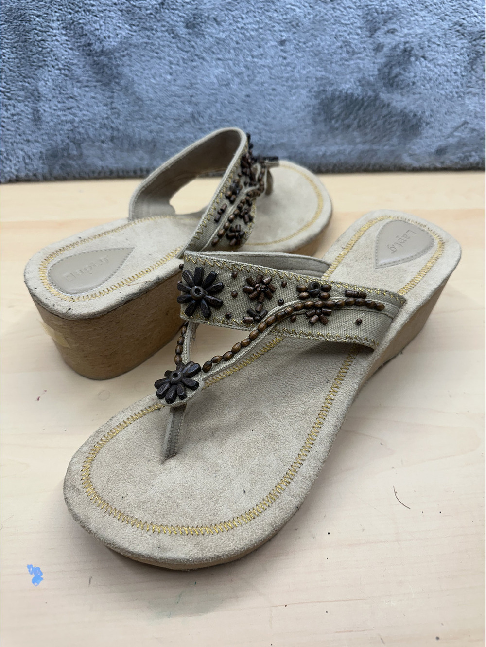 Apt. 9 Beige Beaded Floral Wedge Sandals Bohemian Summer Casual